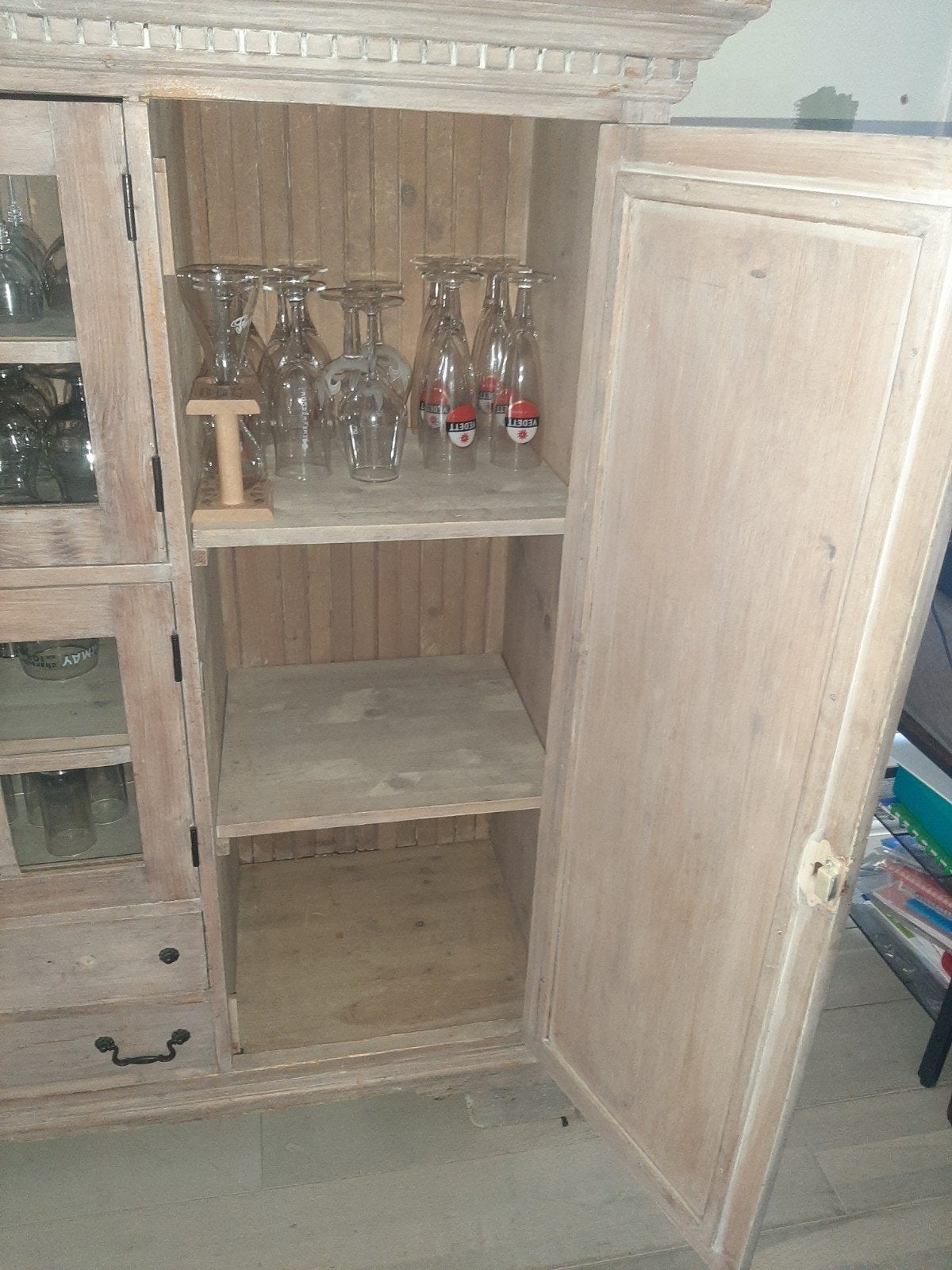 Prachtige oude houten landelijke kast, Antiek en Kunst, Ophalen