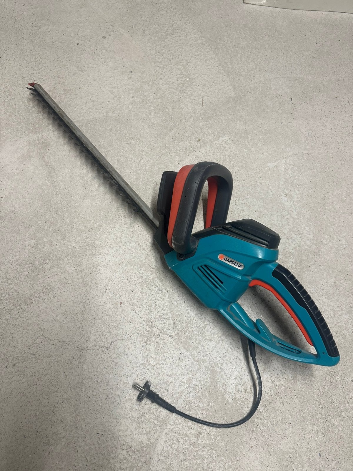Gardena EasyCut 42 elektrische heggenschaar – 400W, Tuin en Terras, Ophalen, Zo goed als nieuw