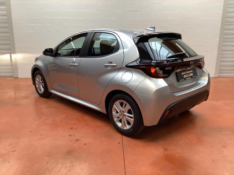 Toyota Yaris 1.5 Dynamic Toyota Yaris 1.5 Dynamic 68kw, Argent ou Gris, Achat, Euro 6, Electronic Stability Program (ESP)