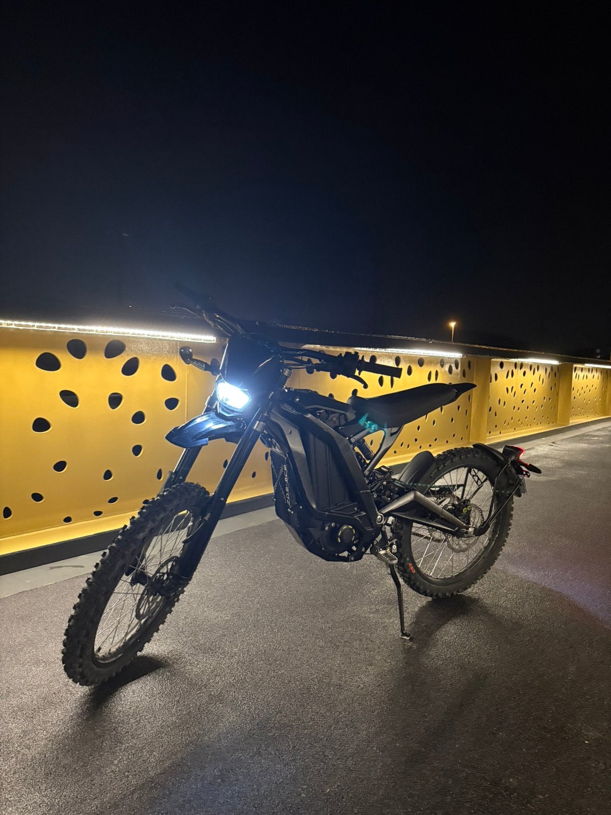Surron licht bee x 2024, Ophalen, Zo goed als nieuw