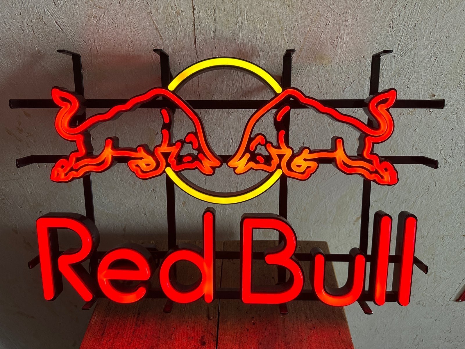 Red bull Led lichtreclame, Ophalen, Zo goed als nieuw