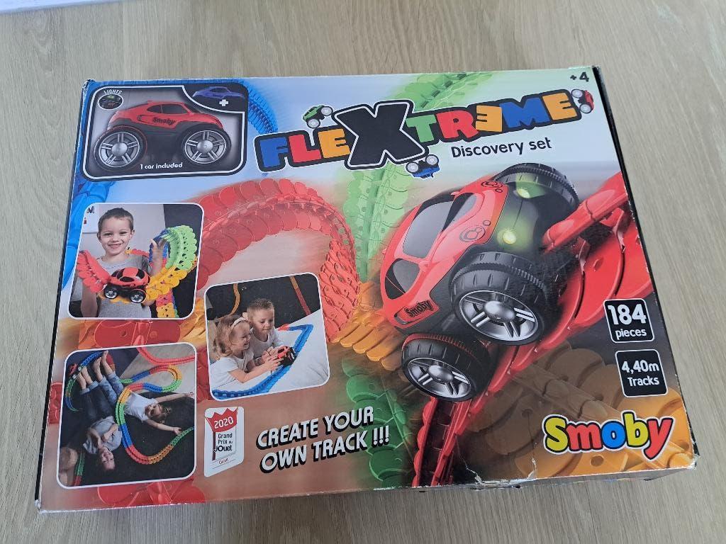 Circuit de course Smoby FleXtreme + 2 voitures, Autres marques, Électrique, Enlèvement ou Envoi, Comme neuf