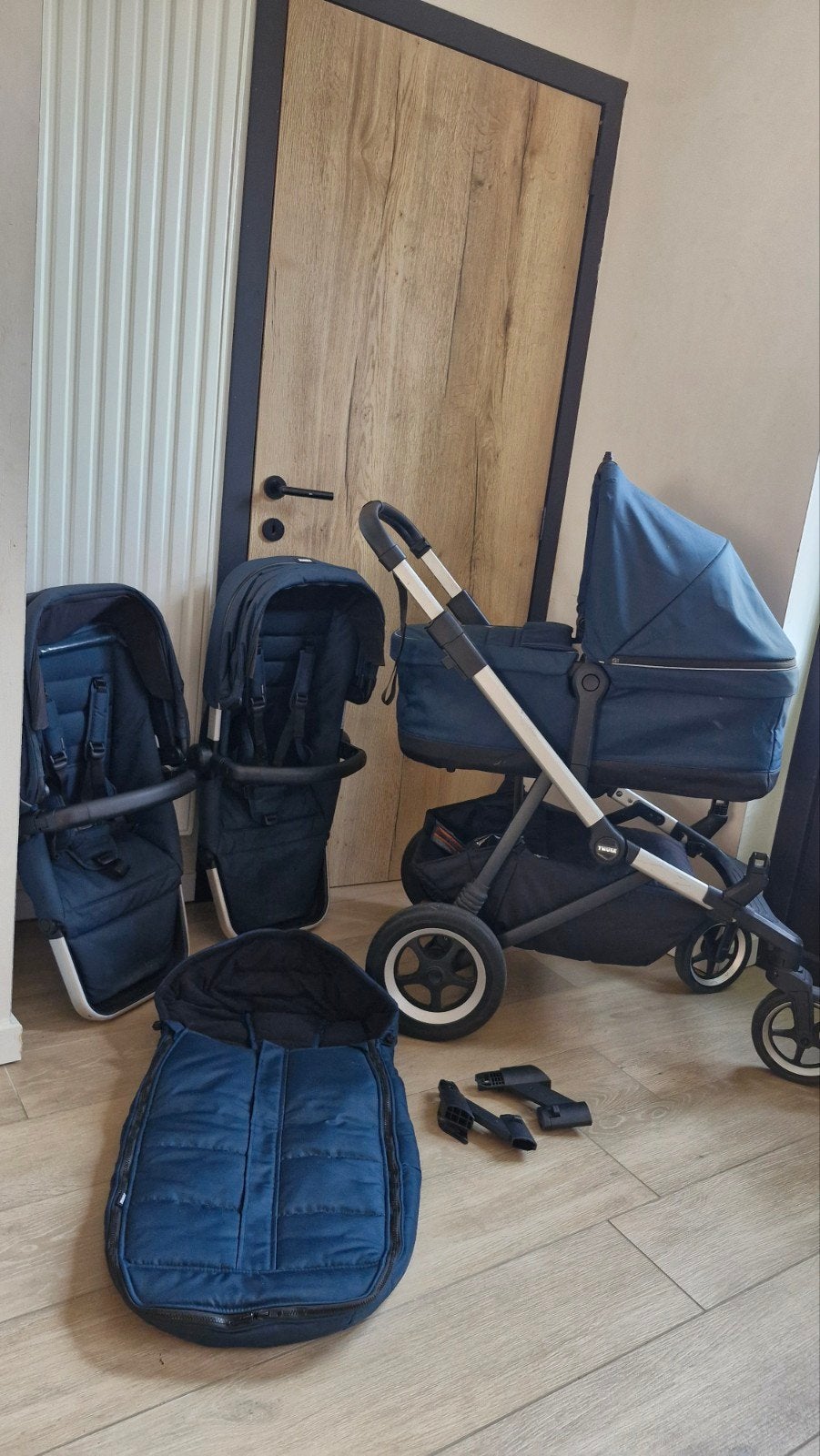 Thule Sleek Duo, maxi cosi + 2 zitjes + reiswieg + accessoir, Zo goed als nieuw, Duowagen, Ophalen, Kinderwagen