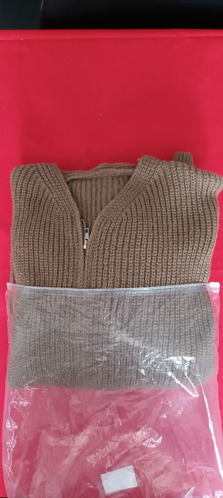 Beige/lichtbruine vest lange mouwen + rits + zakken, unisex, Kleding | Dames, Truien en Vesten, Nieuw, Maat 38/40 (M), Beige, Ophalen of Verzenden