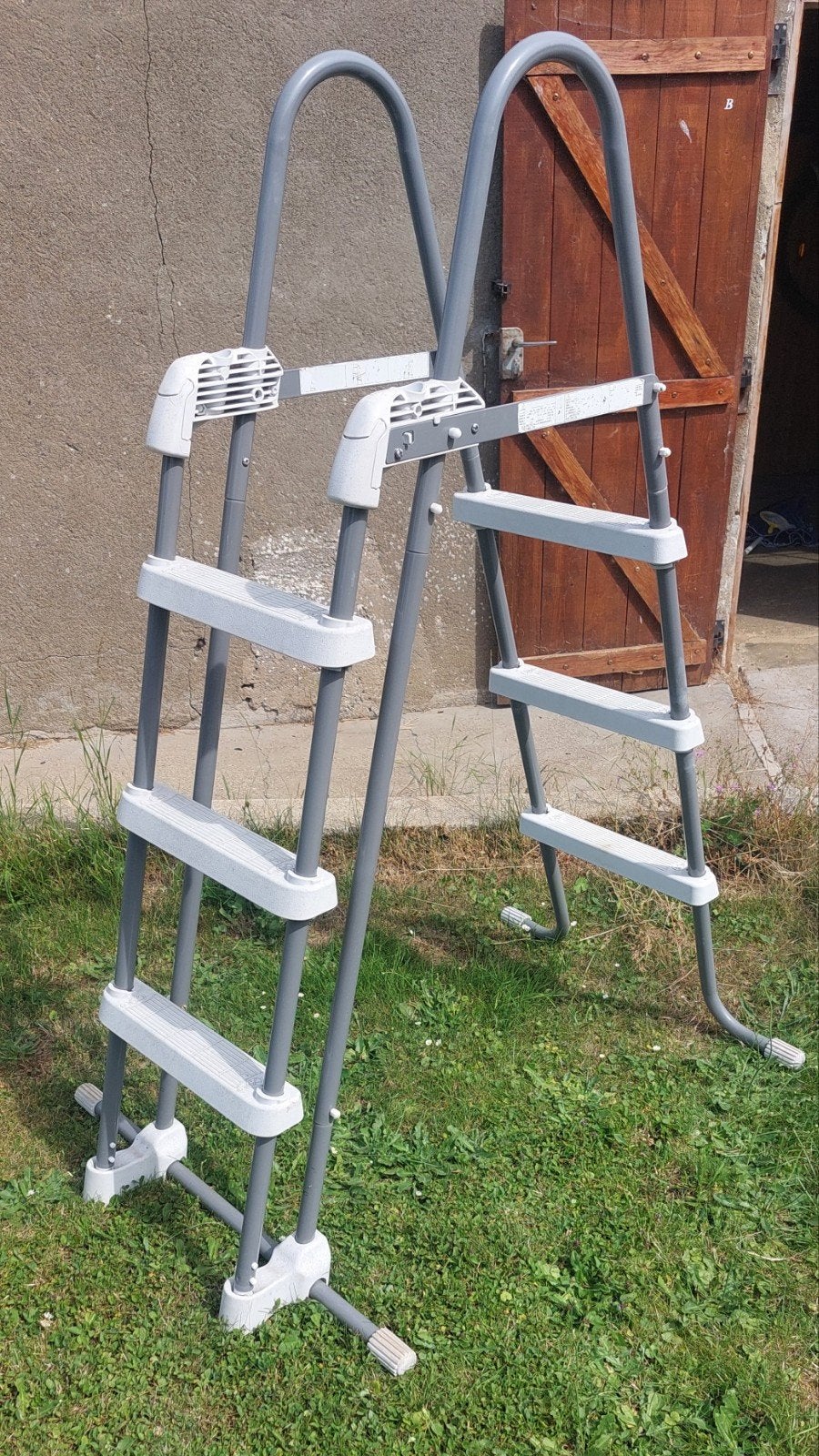 Echelle INTEX 28075 pour piscine hors sol, Enlèvement, Comme neuf, Échelle