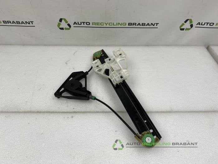 Mécanique vitre 4portes arrière gauche d'un Audi A1, Autos : Pièces & Accessoires, -, 3 mois de garantie, Utilisé, -