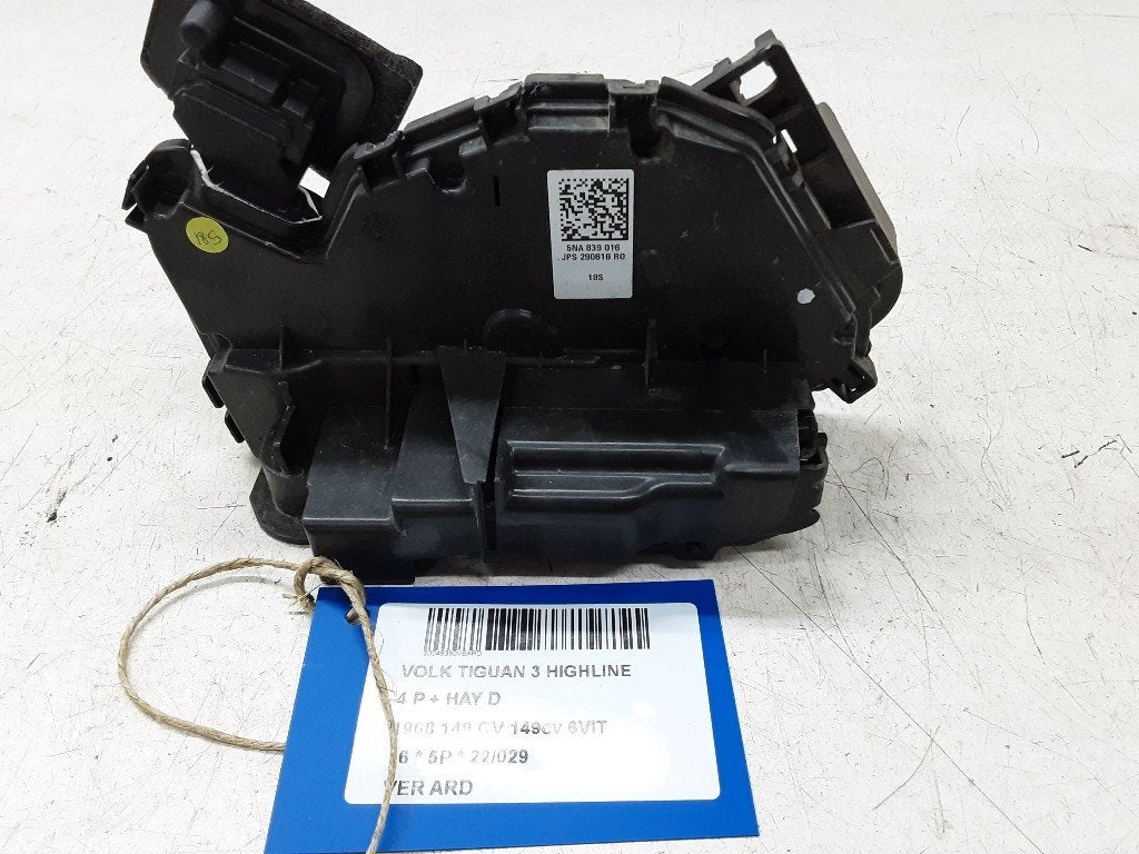 SERRURE DE PORTE ARRIÈRE DROITE Tiguan (AD1) (5NA839016), Utilisé, Arrière, Volkswagen