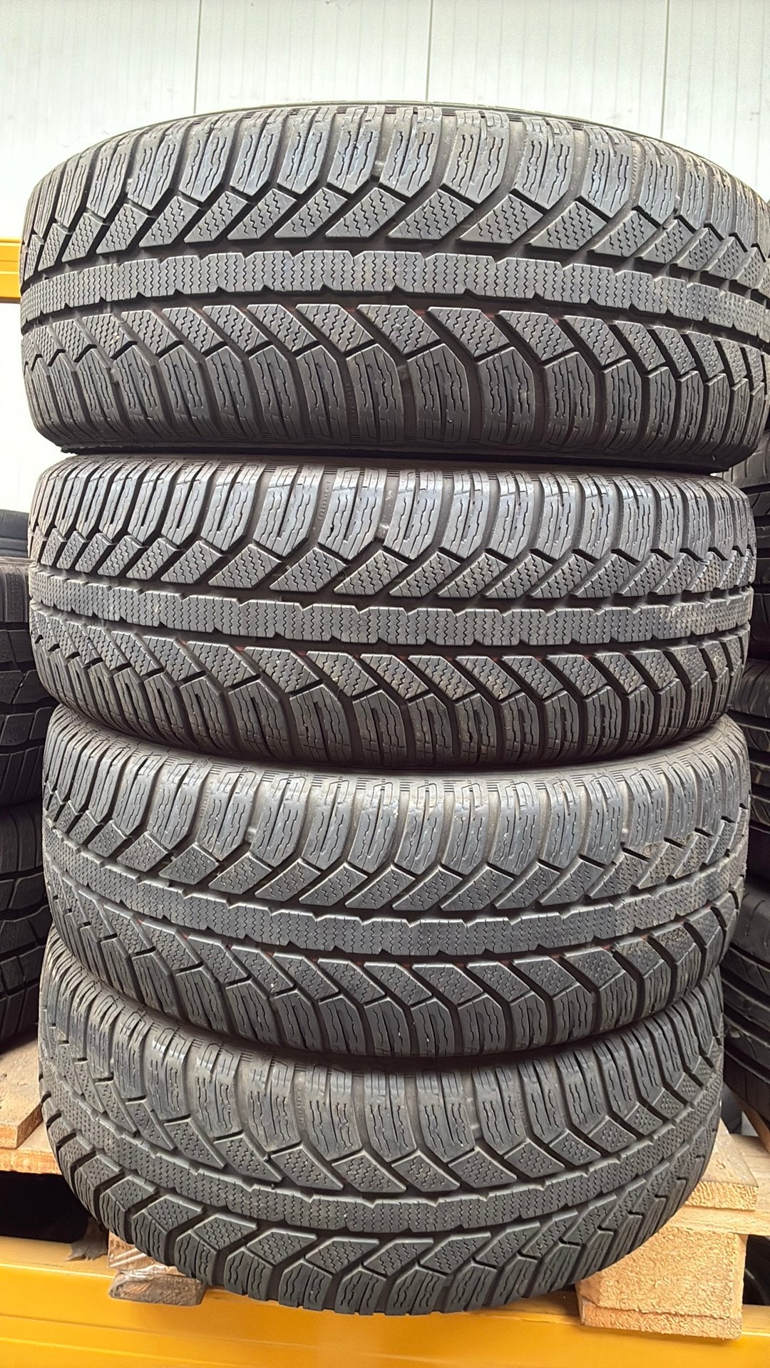 Pneu d'hiver 2156016 215/60/16 215/60R16 SEMPERIT, Enlèvement
