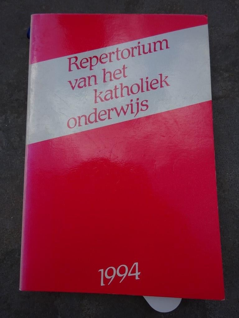 Repertorium van het katholiek onderwijs - 1994, Boeken, Ophalen of Verzenden