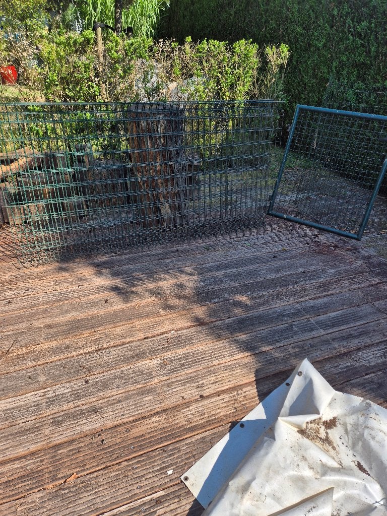 GRATIS! 4 draadpanelen + poortje + palen, Ophalen, Met poort, Kunststof, Gebruikt