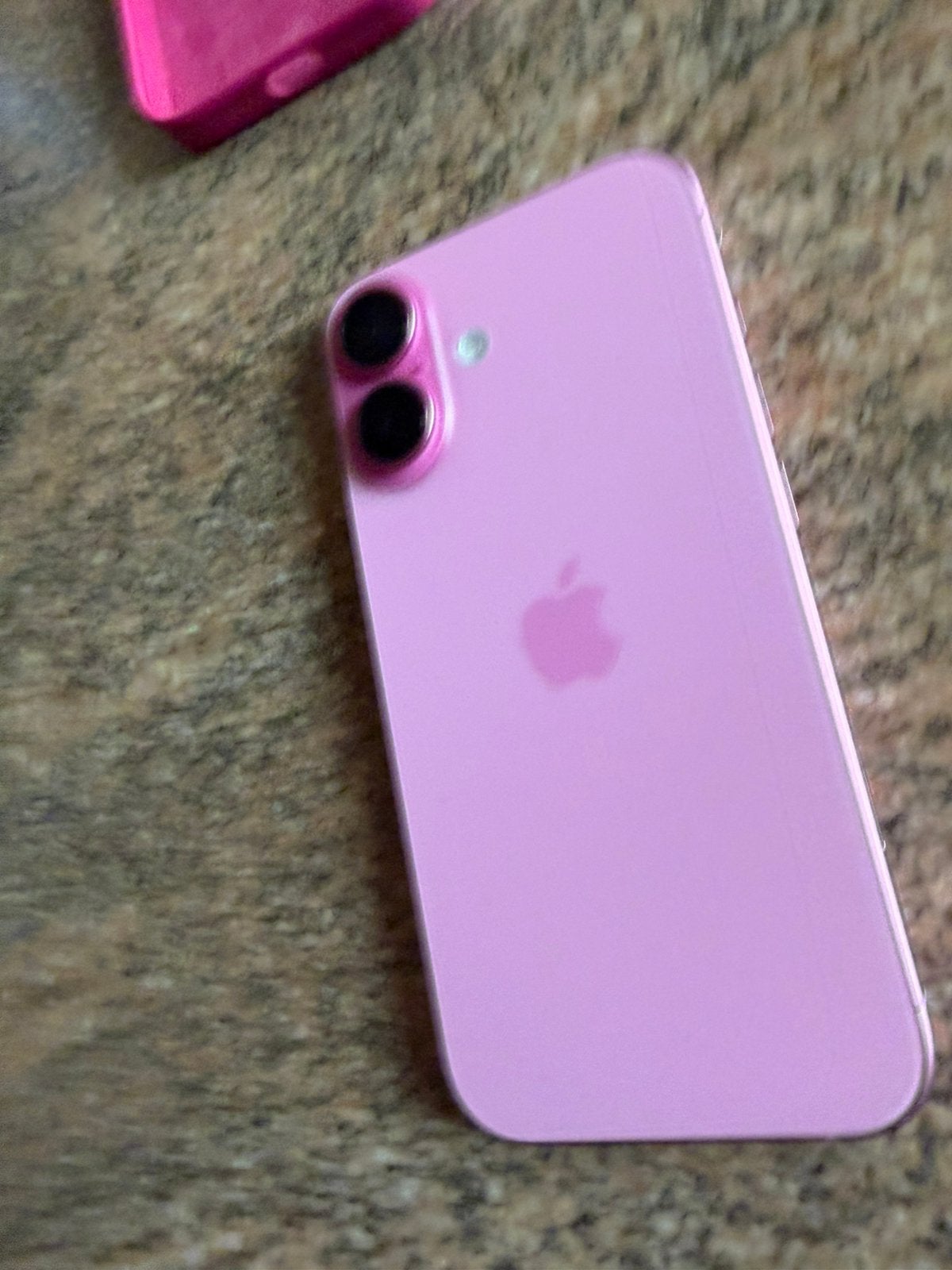 Iphone 16 te koop rose, Telecommunicatie, Mobiele telefoons | Apple iPhone, Ophalen, Zo goed als nieuw, IPhone 16