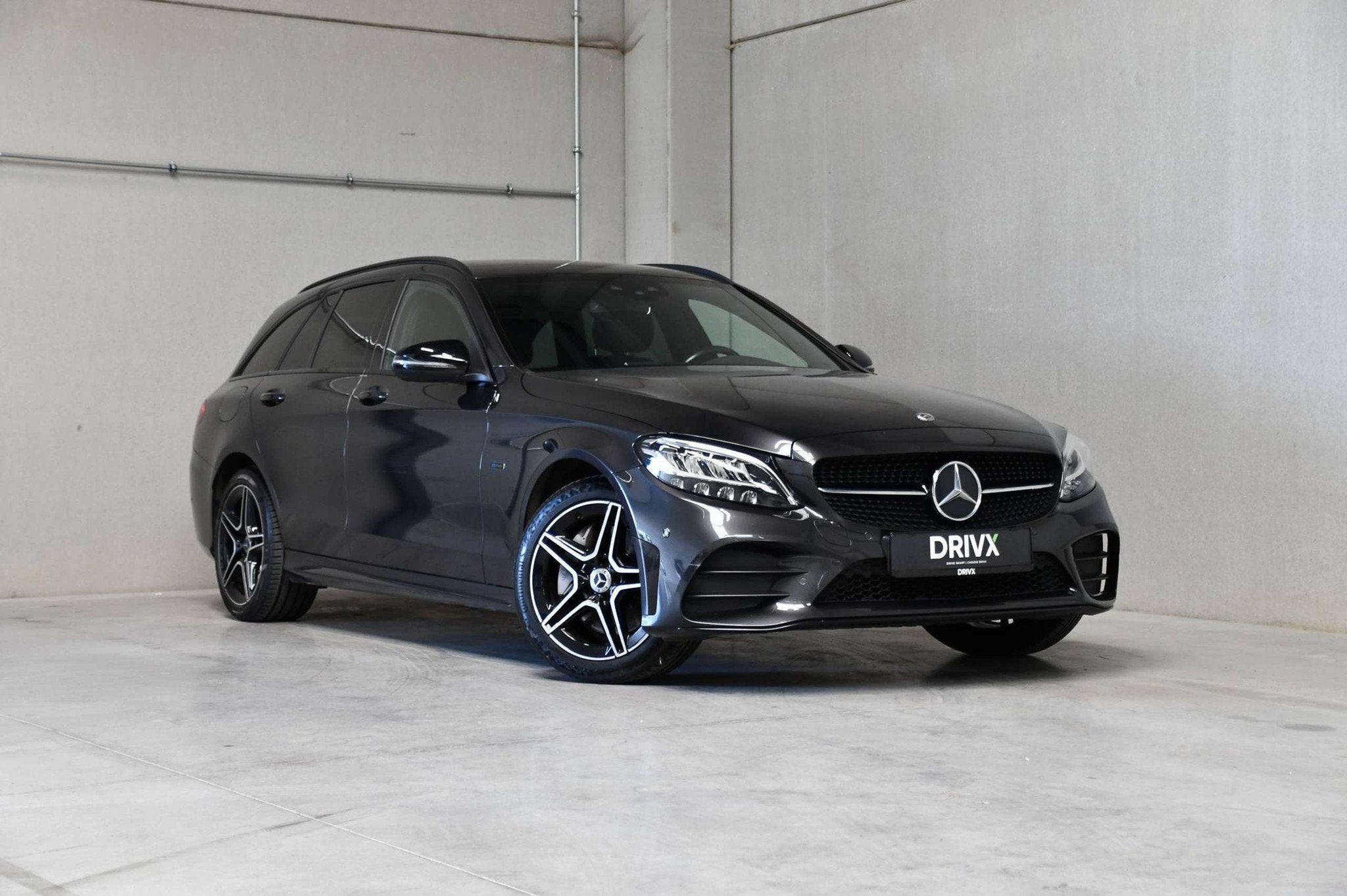 Mercedes-Benz C-Klasse 300 Estate l PHEV l Night Edition l A, Auto's, Automaat, Achterwielaandrijving, Gebruikt, Zwart