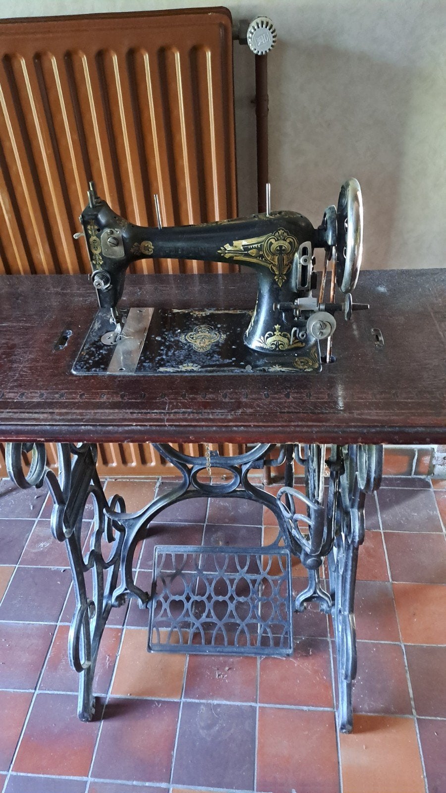 Naaimachine antiek, Antiek en Kunst, Ophalen