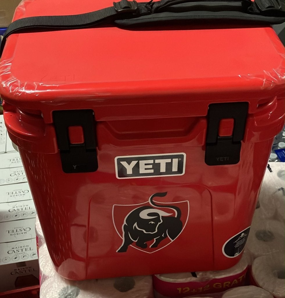 Yeti koelbox, Hobby en Vrije tijd, Ophalen, Nieuw