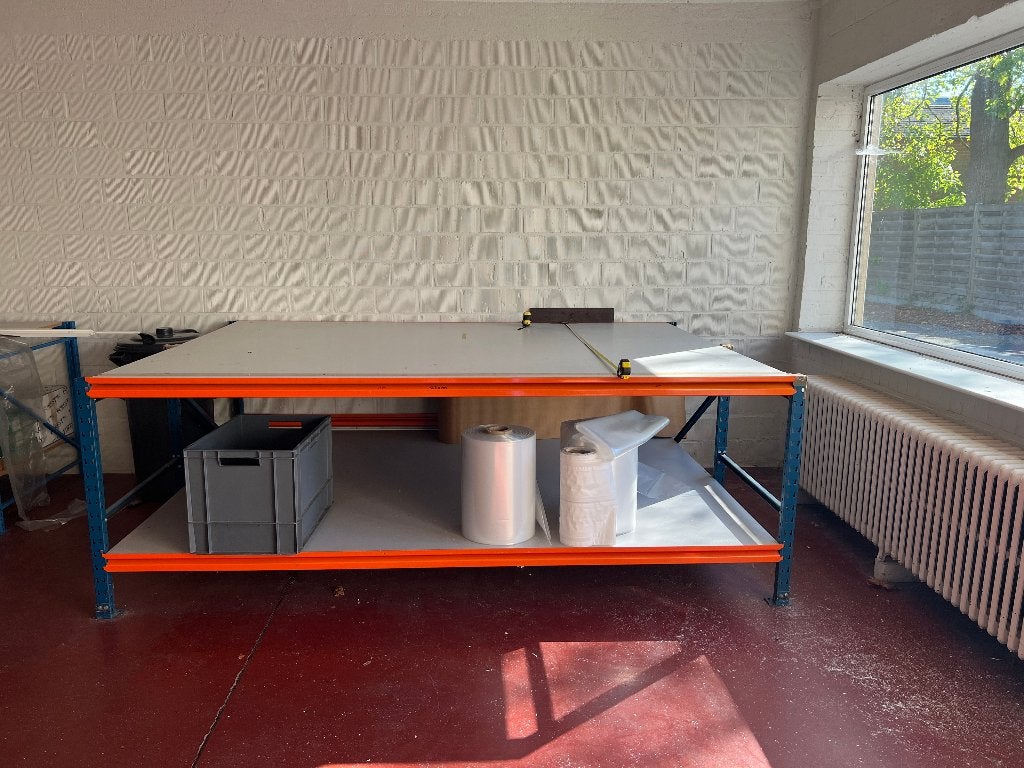Werktafel, Enlèvement