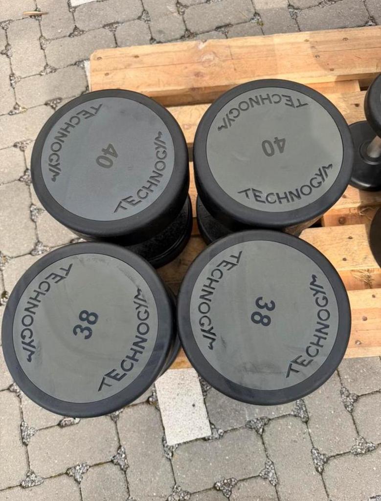 Technogym Dumbells twee paar! 38 en 40kg, Ophalen, Zo goed als nieuw
