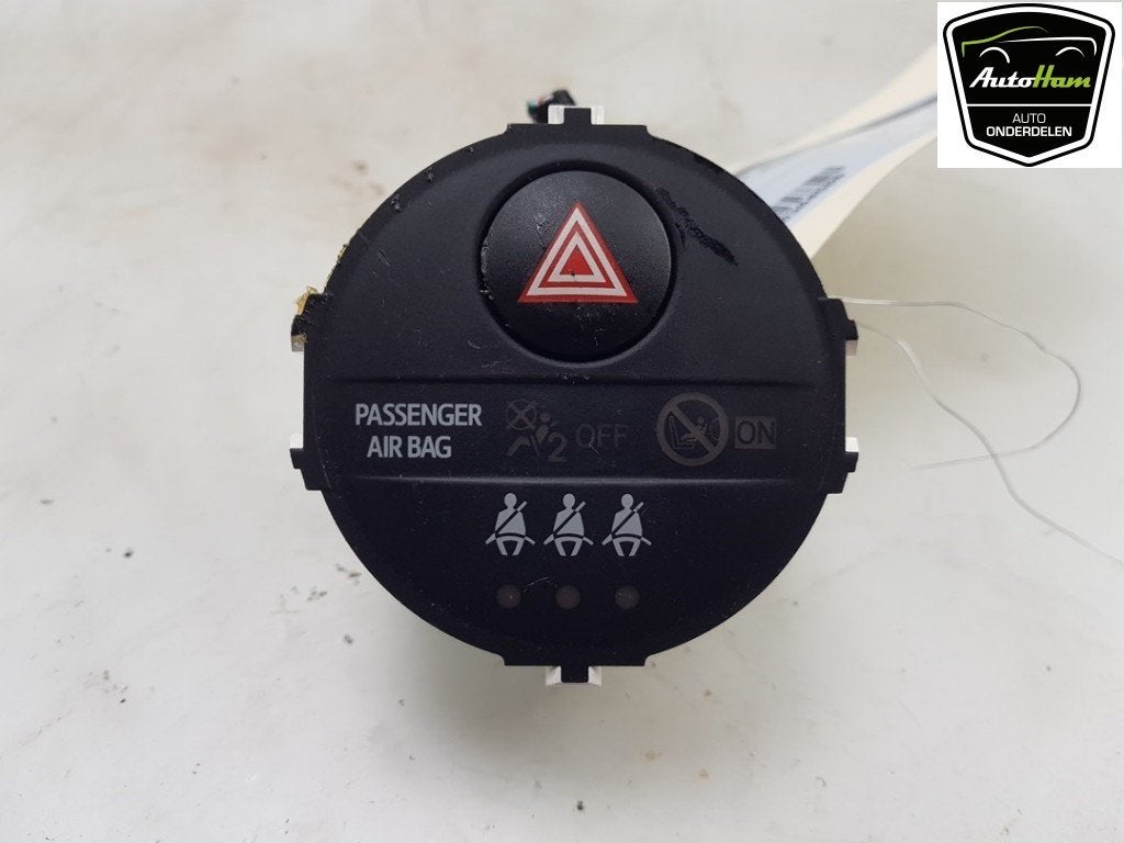 ALARMLICHTEN SCHAKELAAR Yaris III (P13) (|839500D100|), Auto-onderdelen, Dashboard en Schakelaars, Toyota, Gebruikt