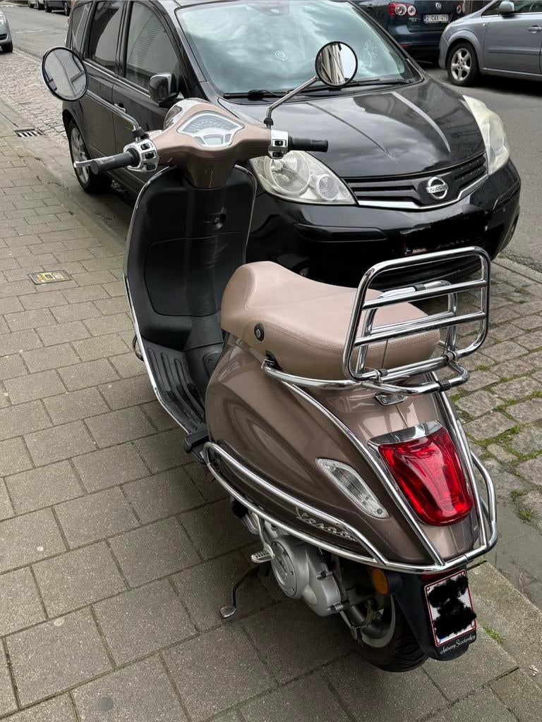 Vespa primavera, Fietsen en Brommers, Scooters | Vespa, Gebruikt, Overige modellen, Klasse B (45 km/u), Benzine, Ophalen