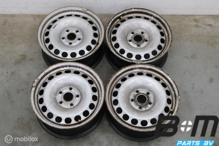 Set 16 inch stalen velgen VW Tiguan 5N / Q3 8U 5N0601027B, Gebruikt, 16 inch, Banden en Velgen, Personenwagen