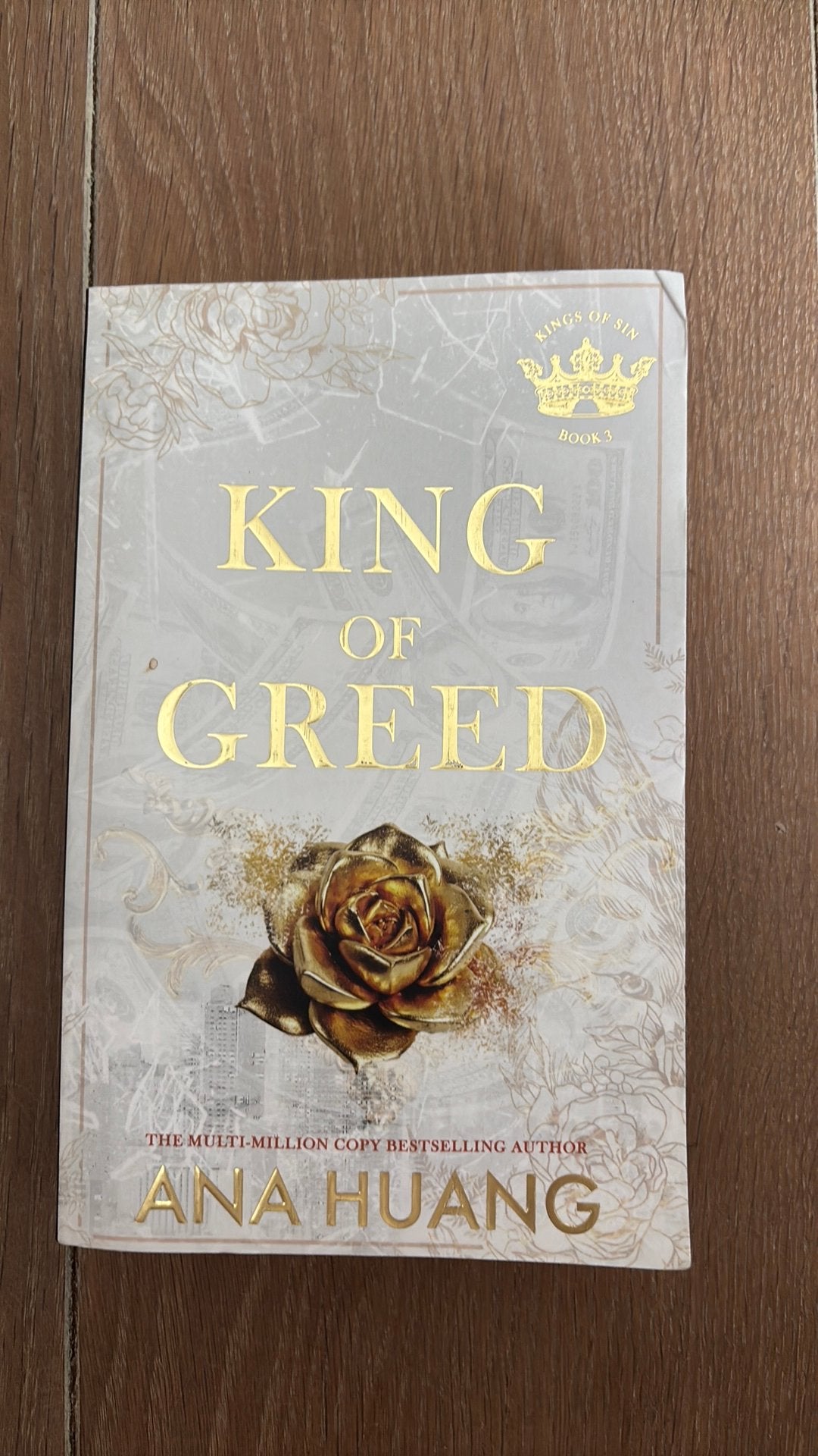 Ana Huang - King of Greed, Enlèvement ou Envoi, Ana Huang