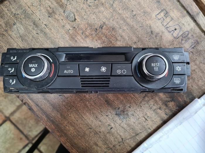 Kachel Bedieningspaneel van een BMW 3-Serie, Gebruikt, -, -, Ophalen of Verzenden