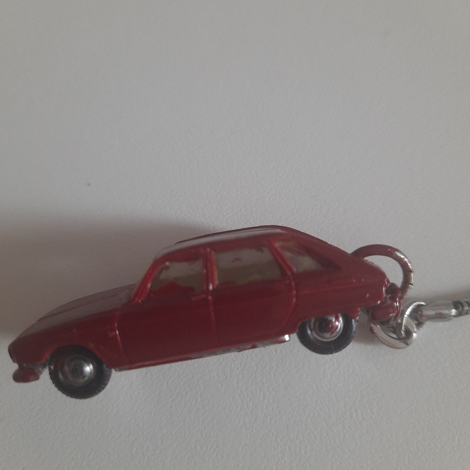 PORTE-CLÉS NOREV MICRO MINIATURE 1:68* RENAULT 16 *REPEINT*, Hobby & Loisirs créatifs, Voitures miniatures | 1:87, Utilisé, Voiture