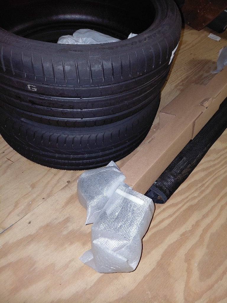 2 autobanden Pirelli, Auto-onderdelen, Ophalen, Nieuw, Overige maten, Band(en)