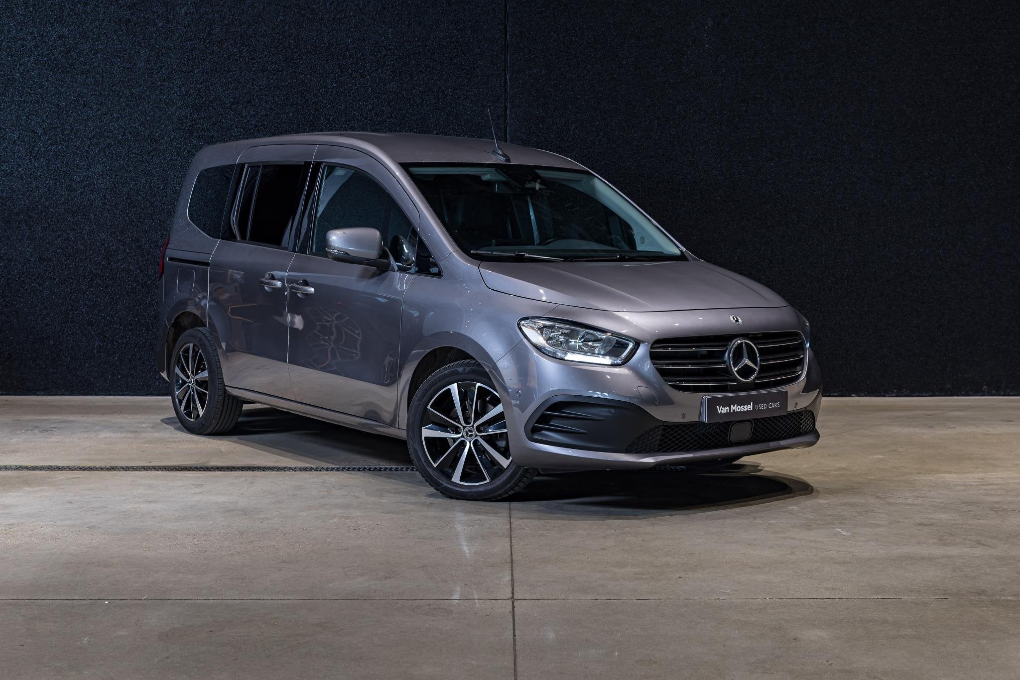 Mercedes-Benz T-Klasse T180 L1 Style DCT (automatique), Autos, Autres modèles, Achat, Entreprise, Carnet d'entretien