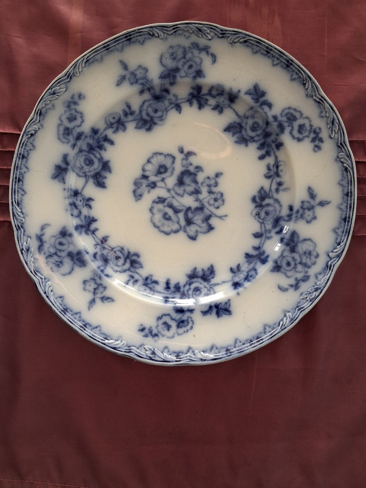 Antiek Wedgwood Pearlware Bord – 'Floral' Flow Blue 978, Antiquités & Art, Antiquités | Porcelaine, Enlèvement