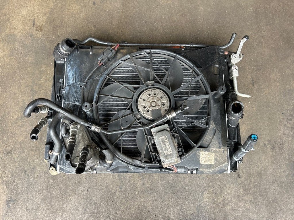 RADIATEUR COMPLEET BMW 1 serie (E87 / 87N) (|32132956453|), Auto-onderdelen, Gebruikt, BMW