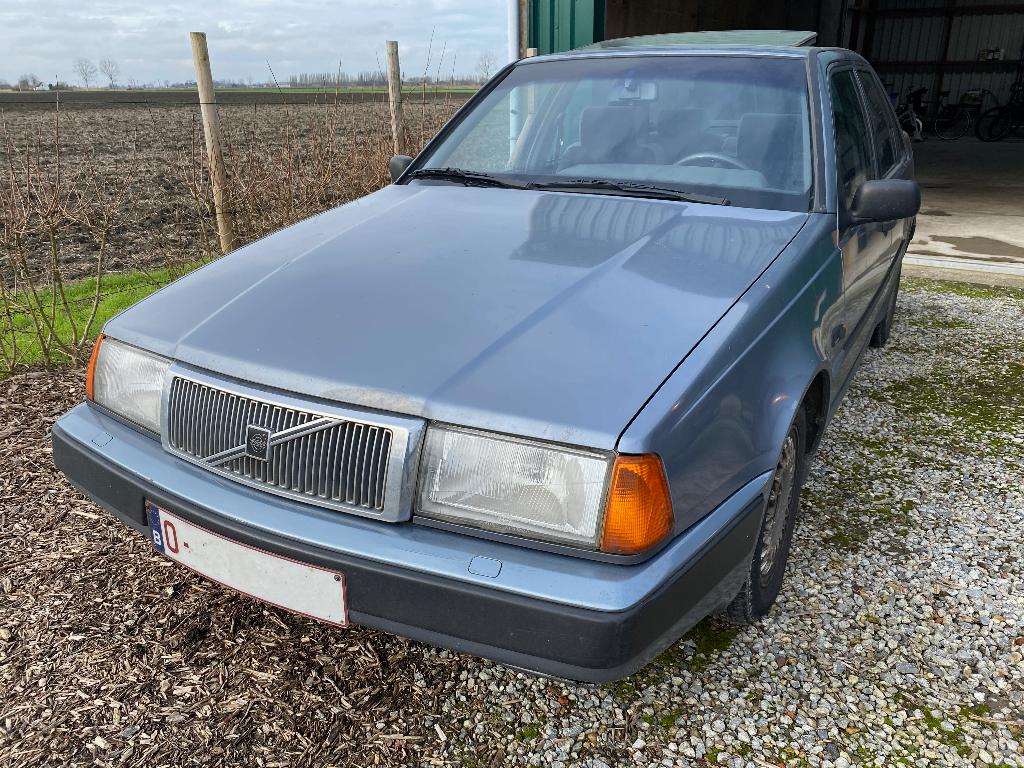 Voiture ancienne Volvo 460GL 2000cc, 100 kW, Argent ou Gris, 4 portes, Particulier