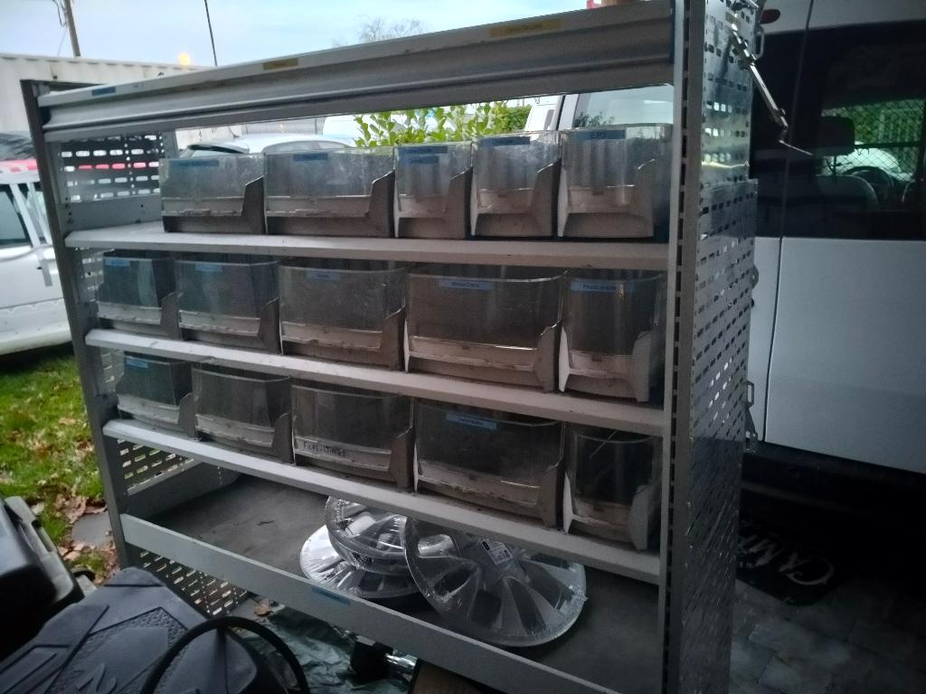 PRO METALEN KAST VOOR BEDRIJFSWAGEN MET 15 BAKKEN, Auto-onderdelen, Ophalen, Gebruikt