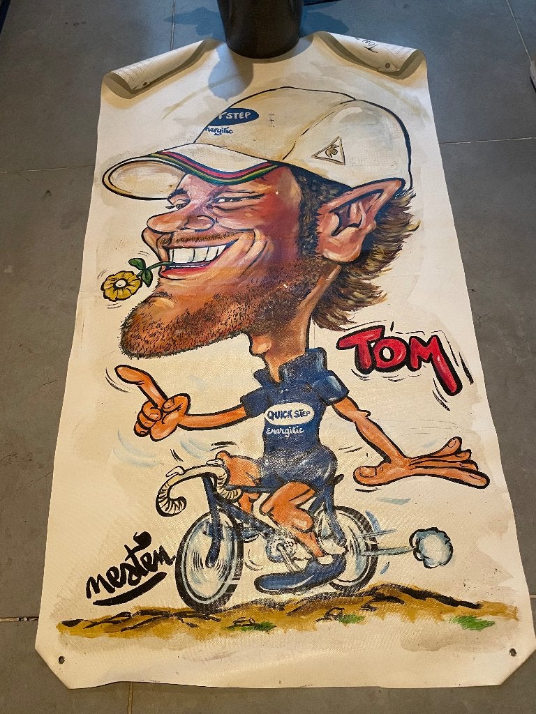 Originele wielrencarikatuur banner - Tom Boonen, Verzamelen, Ophalen of Verzenden, Zo goed als nieuw, Canvas of Doek