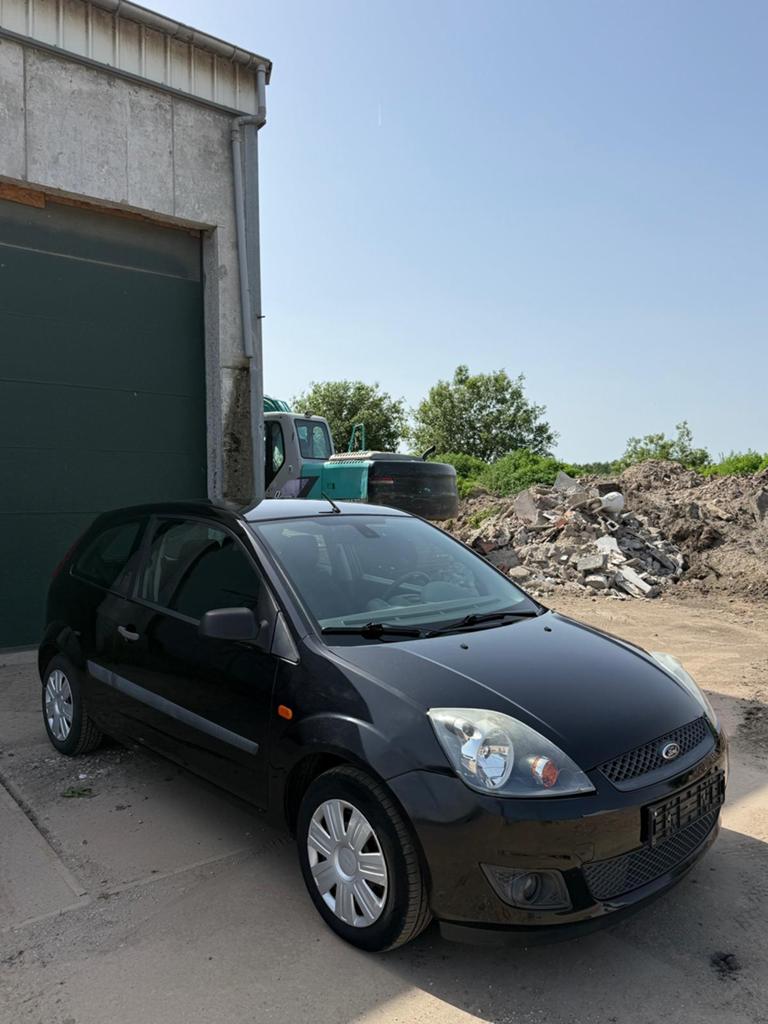 Ford Fiësta 1.3 benzine - 109.000 km - dealer onderhouden!, Bedrijf, Fiësta, Dealer onderhouden, Te koop