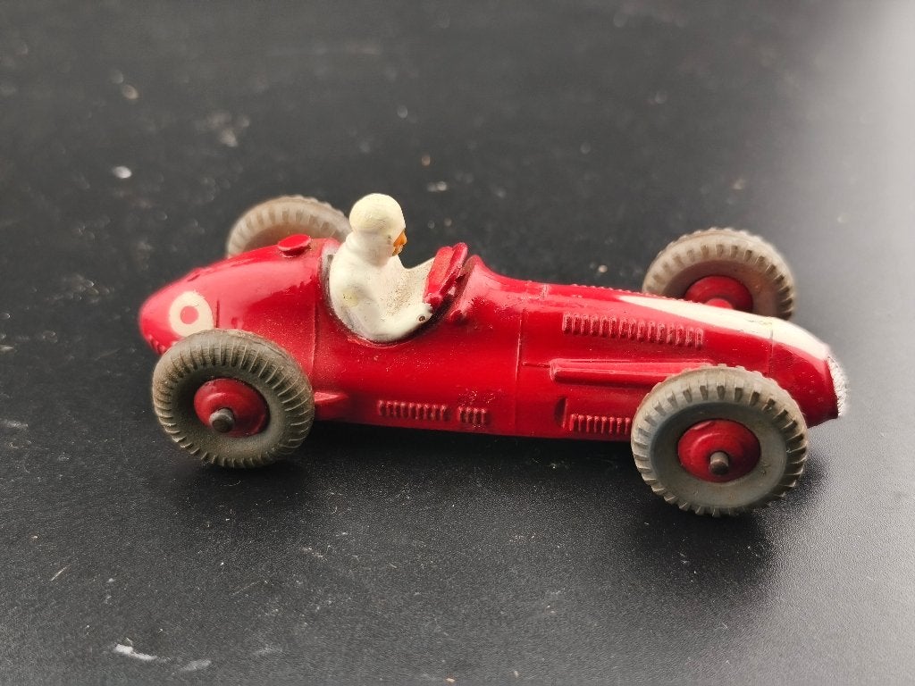 DINKY TOYS UK MASERATI F1 REF 231, Ophalen of Verzenden, Gebruikt, Auto, Dinky Toys