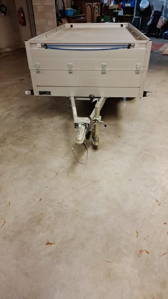 Gesloten aanhangwagen (campingwagen) zo goed als nieuw!, Auto diversen, Aanhangers en Bagagewagens, Ophalen, Onbekend, Zo goed als nieuw