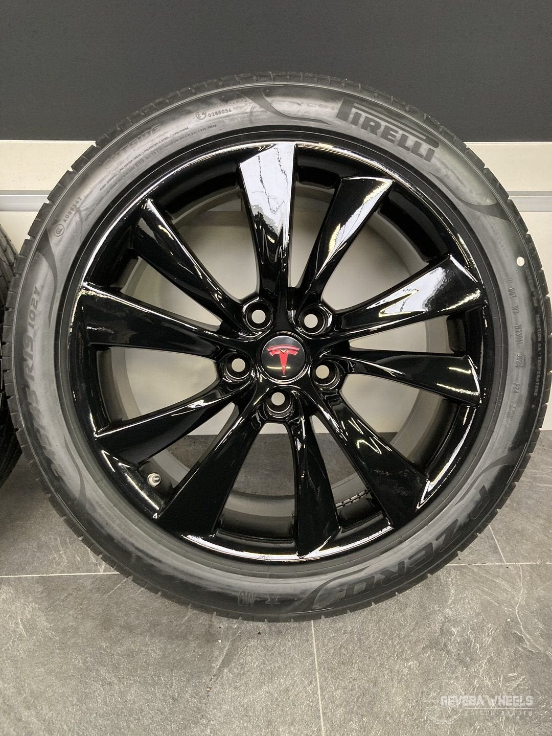 19” originele Tesla Model S velgen + nieuwe banden 5x120 102, Autos : Pièces & Accessoires, Pneus & Jantes, Pneus et Jantes, 245 mm