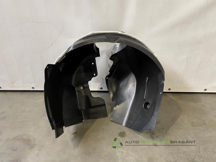 Passage de roue d'un Ford Transit Connect, Neuf, Ford, -, -
