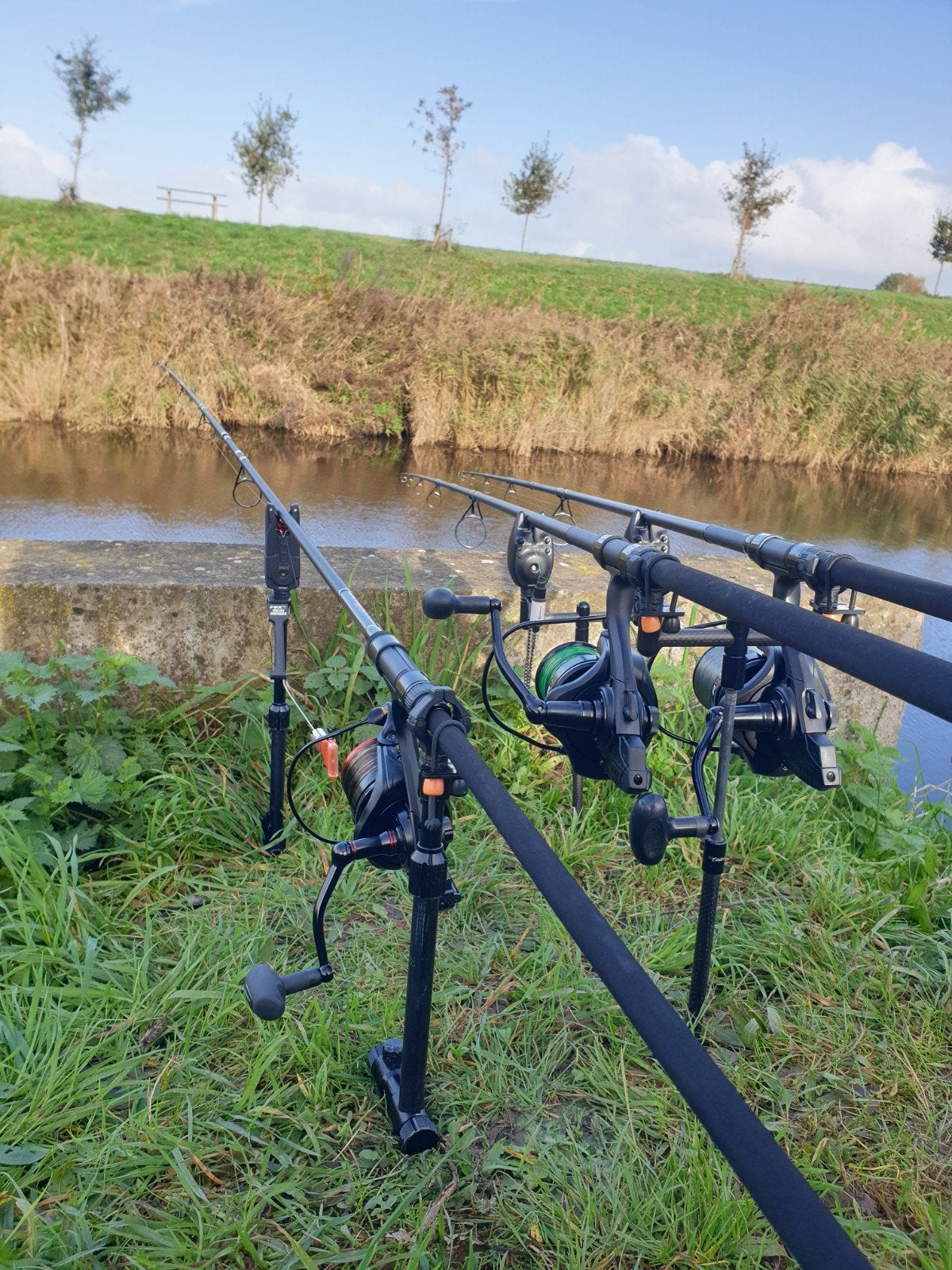 Sonik sk-47 set, Watersport en Boten, Hengelsport | Karpervissen, Ophalen, Molen