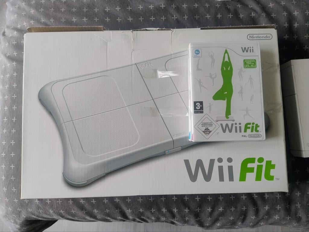 Nintendo Wii + Wii sports + Wii fit 
MET GARANTIE, Enlèvement, Wii