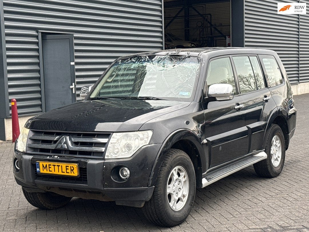 Mitsubishi PAJERO 7 persoons 3.0 V6 2.972cc 133kW (181pk) 4x, Auto's, Mitsubishi, Automaat, Gebruikt, Beige, 2500 kg
