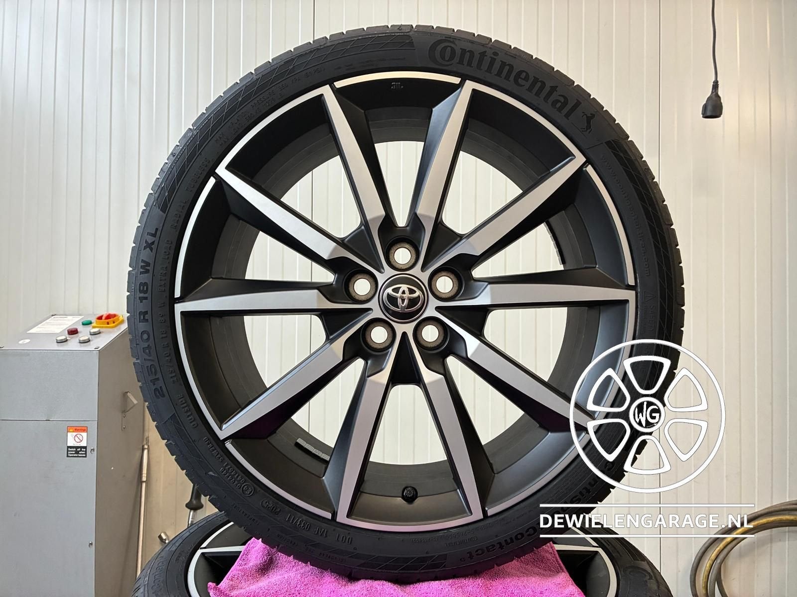 18 inch Toyota Yaris GR 5x100 Velgen + Banden Origineel NIEU, Auto-onderdelen, Banden en Velgen, -, -, Banden en Velgen, Nieuw