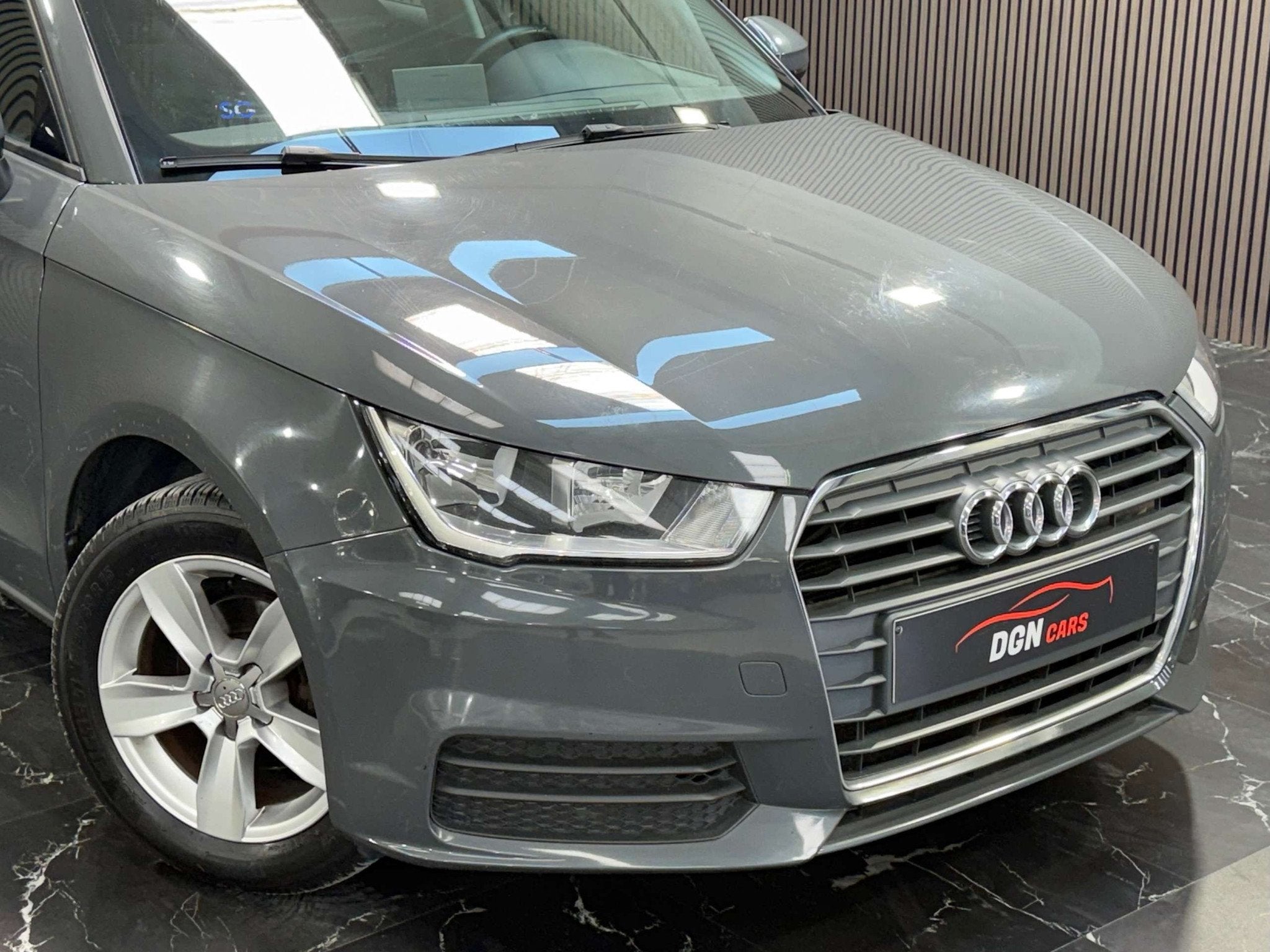 Audi A1 A1 Sportback 1.0 TFSI ultra Design, Autos, Audi, Argent ou Gris, Achat, A1, Euro 6