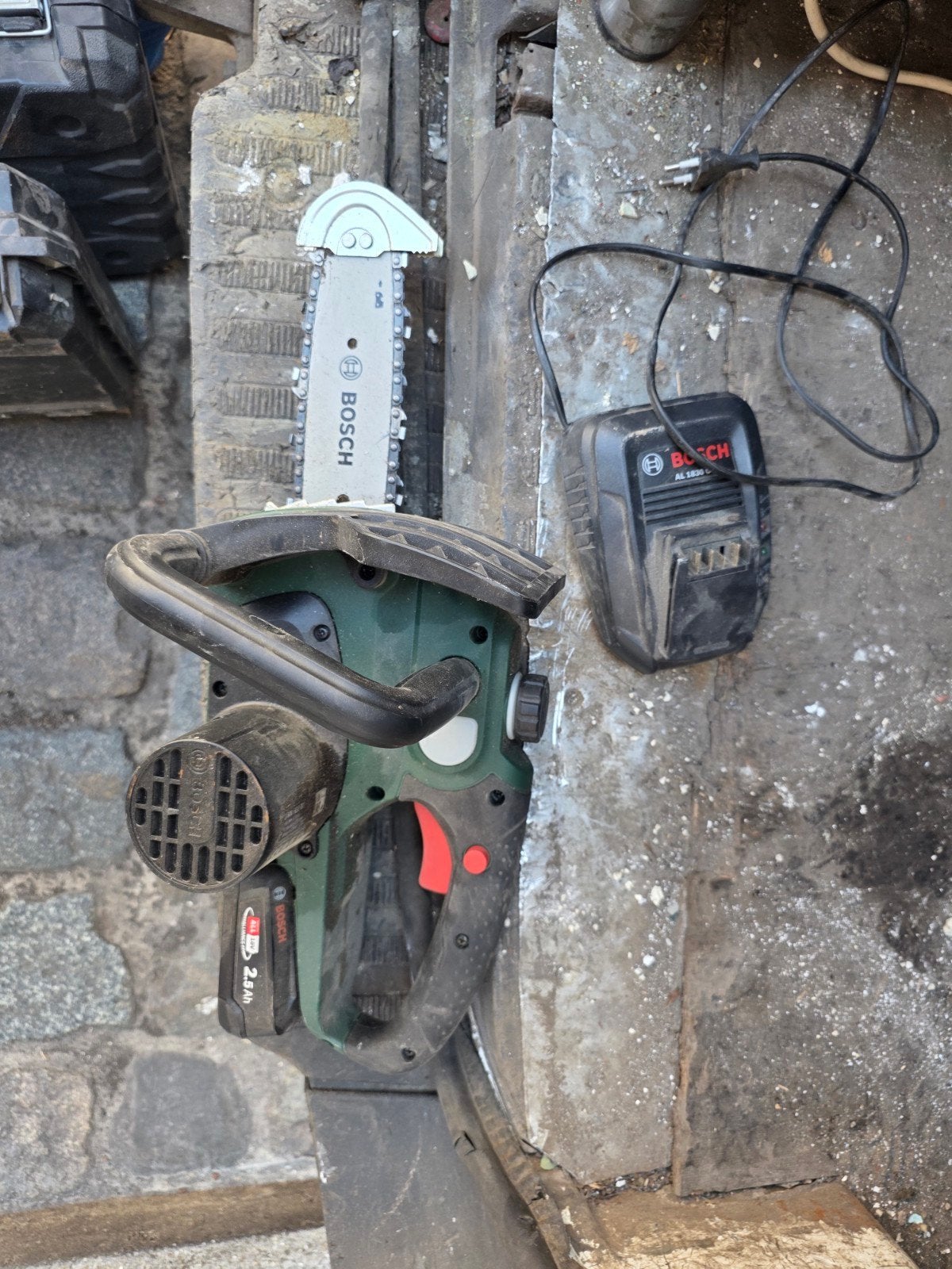 Bosch UniversalChain 18 set inclusief accu en oplader, Ophalen, Zo goed als nieuw, Overige typen