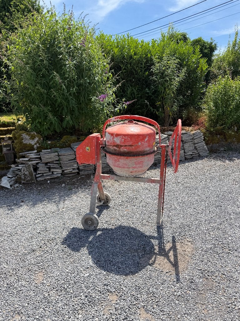 Betonmolen Lescha 135 Liter (700W), Doe-het-zelf en Bouw, Betonmolens, Gebruikt, Ophalen