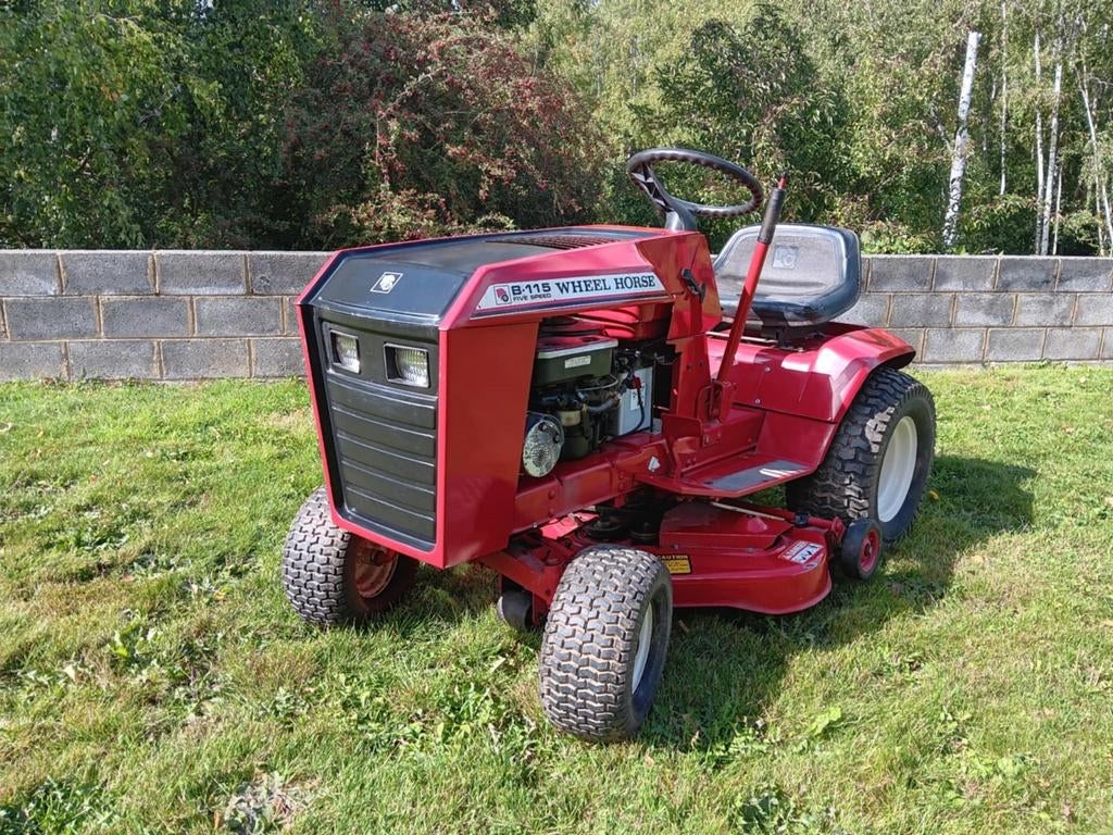 Wheel Horse B-115 Tractor Grasmaaier (Briggs & Stratton 11HP, Ophalen, Gebruikt, Wheel Horse, Versnellingen