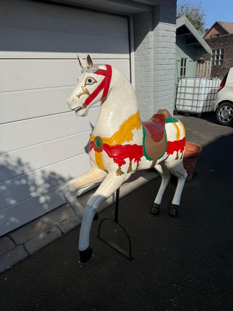 Te koop mooi zwaar groot houten paard, Ophalen