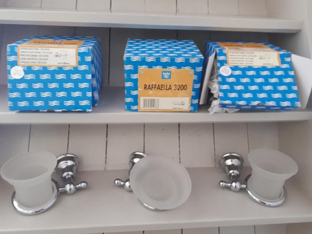 Inda badkameraccesoires e.a, Ophalen, Overige merken