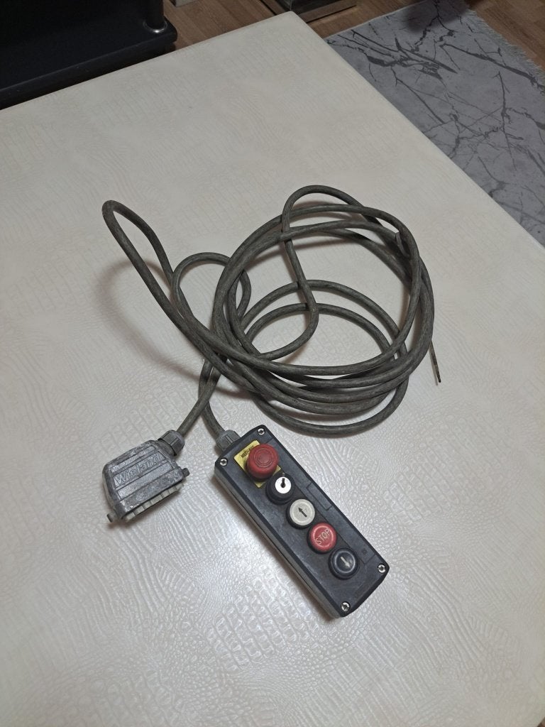 TÉLÉCOMMANDE JOYSTICK ÉLÉVATEUR LIFT DÉMÉNAGEMENT BOCKER, Enlèvement, Électrique, Chariot élévateur