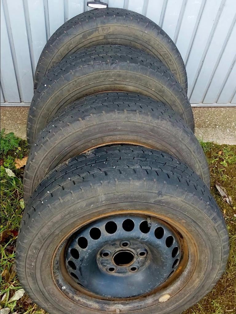 Pneus été renforcés 205/65R16C pour VW Transporter T5, Auto-onderdelen, Banden en Velgen, Ophalen, 16 inch, Banden en Velgen, 205 mm